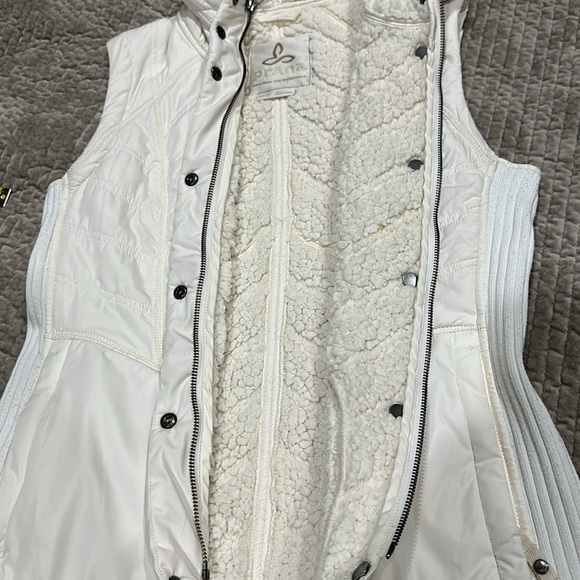 Prana Full zip Off White Vest- M - Picture 11 of 12